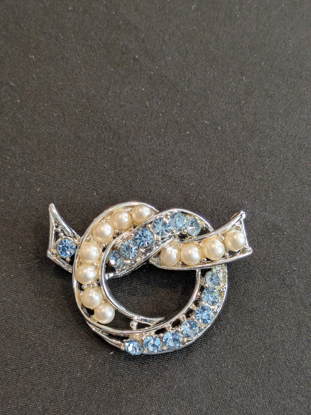 Set Of 2 Pearl and Light Blue And Black Crystal Circle Brooch - Women Jewelry